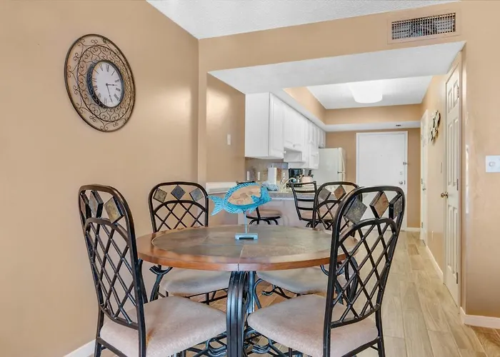 Ocean House 1805 Apartment
