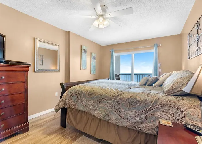 Ocean House 1805 Apartment *